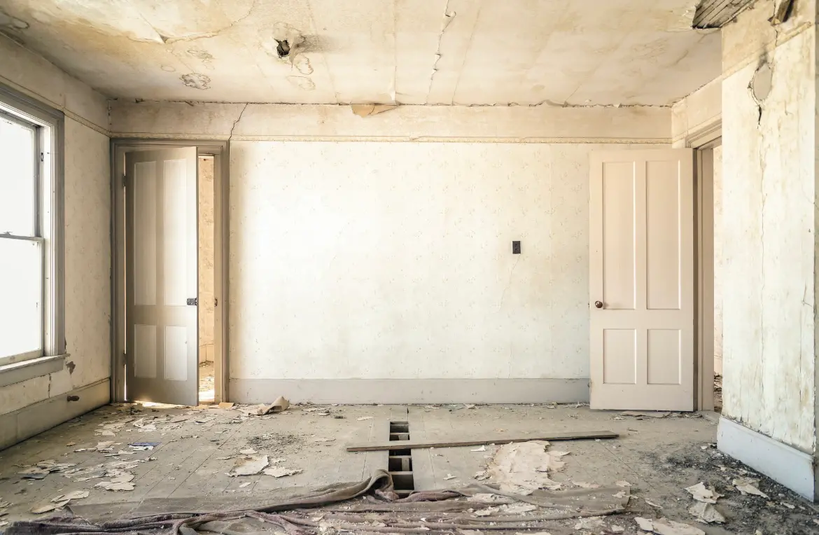 Waste disposal crew managing a cleanout project in Hampton